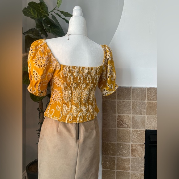 ASTR The Label Women's Yellow and White Crop-top Medium - Picture 3 of 10